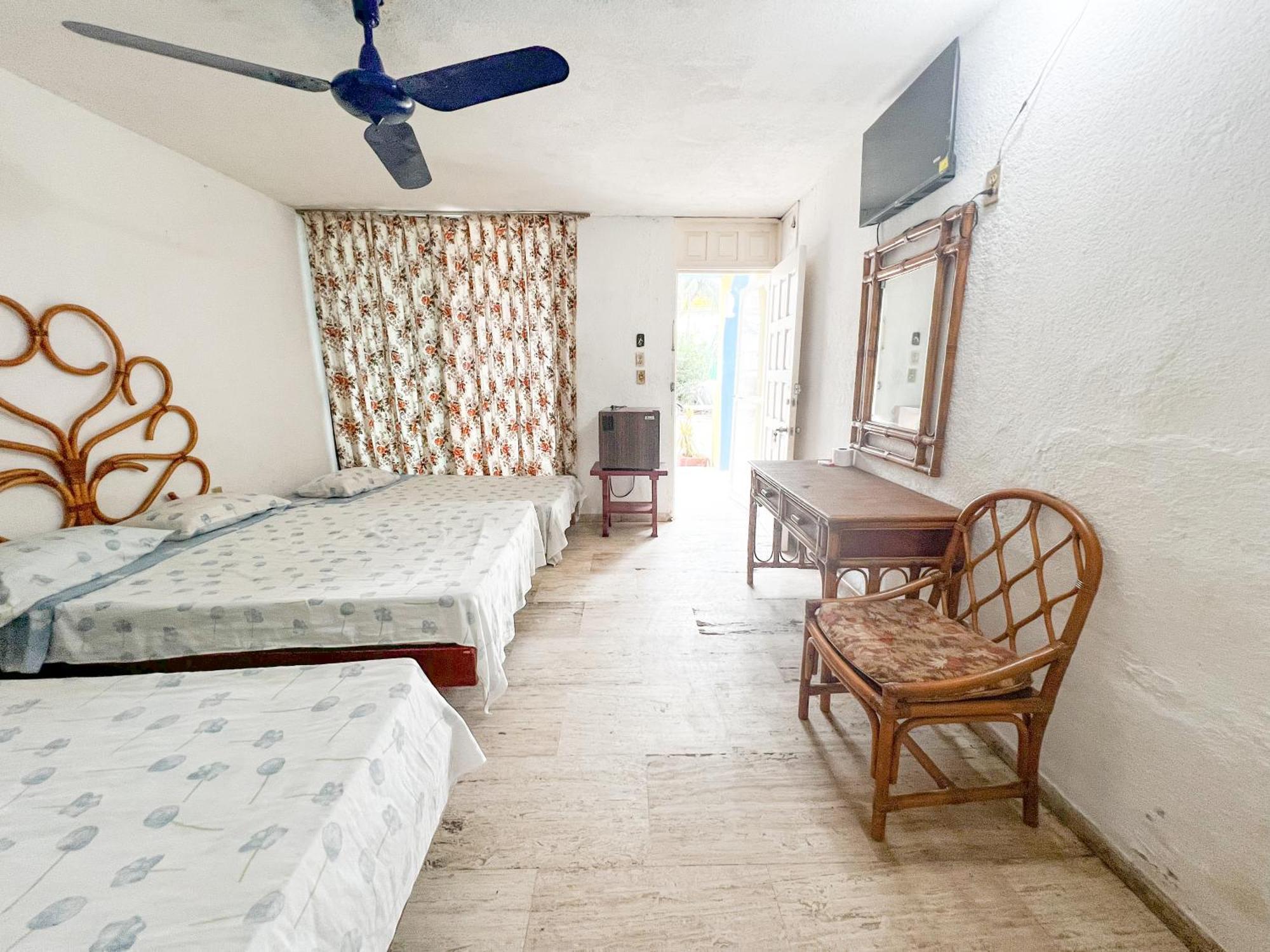 Hotel Casa De Huespedes Walton Acapulco Zewnętrze zdjęcie