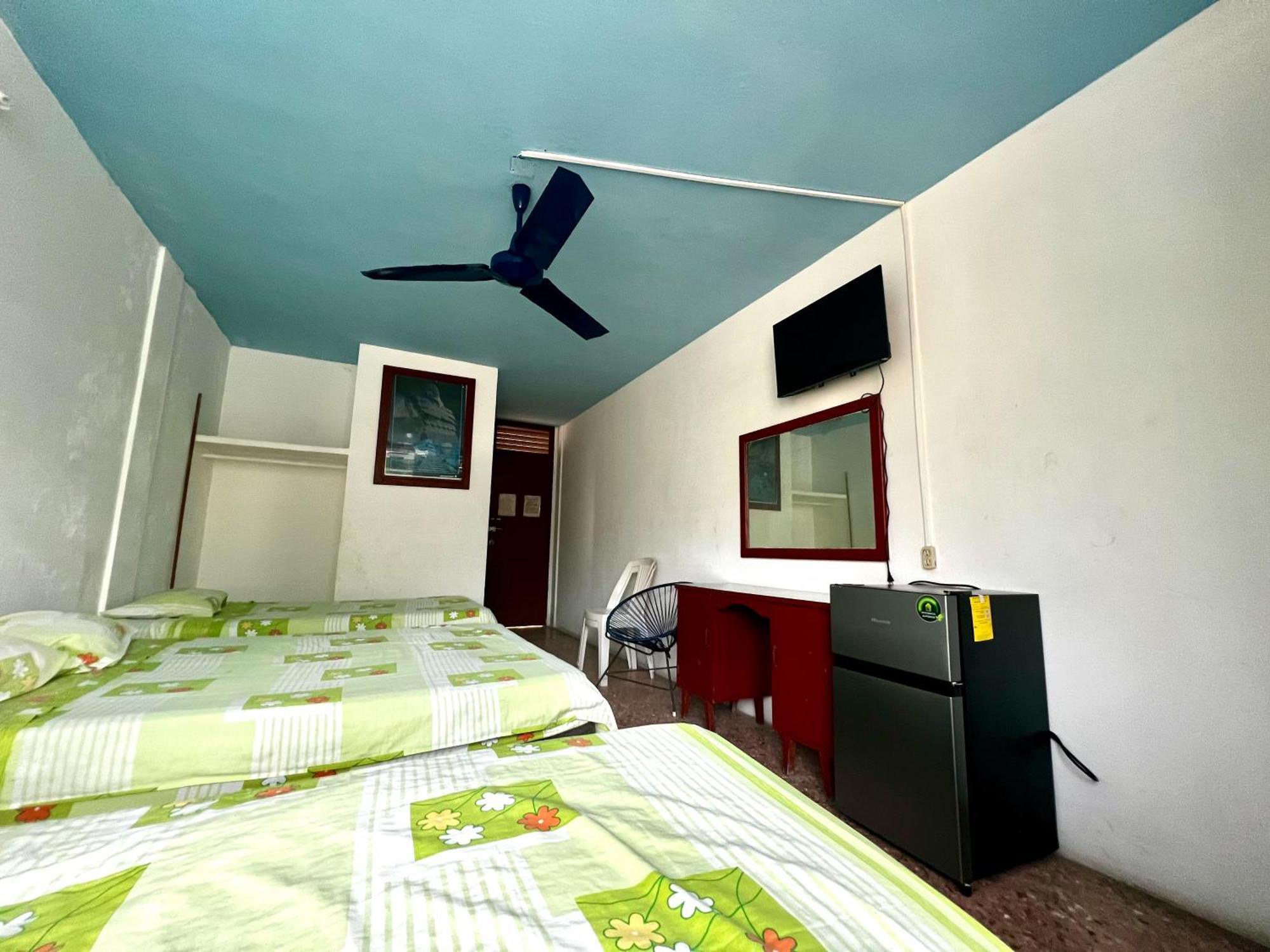 Hotel Casa De Huespedes Walton Acapulco Zewnętrze zdjęcie